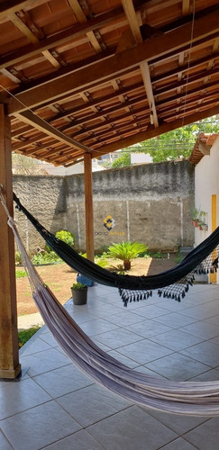 Casa - Paqueta - Ref: 4047 - V-4047