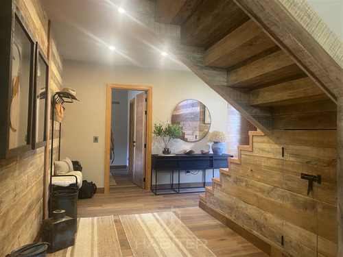 Casa En Venta De 4 Dorm. En Pucón