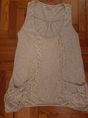 Remera Larga Con Encaje Color Crudo Melange