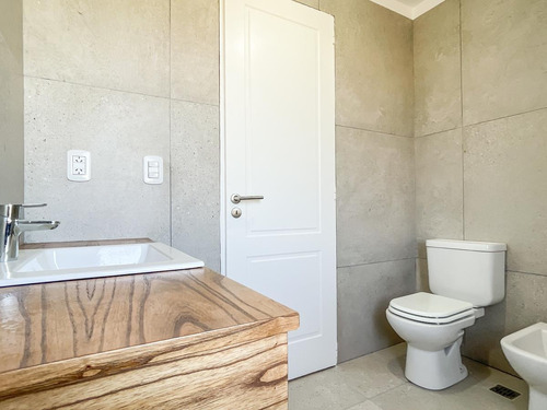 Imagen 16 de 30 de Muy Practica Casa 3 Dorm A Estrenar, Al Lago, En Venta, En San Sebastián, Pilar