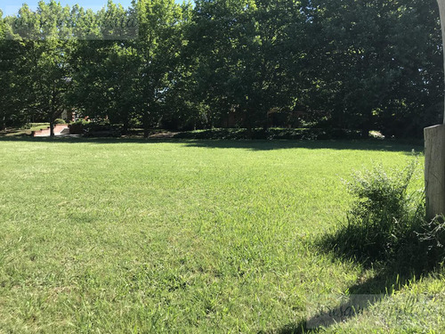 Lote Central En Esquina En Venta En Martindale - Teresa Urdapilleta Propiedades