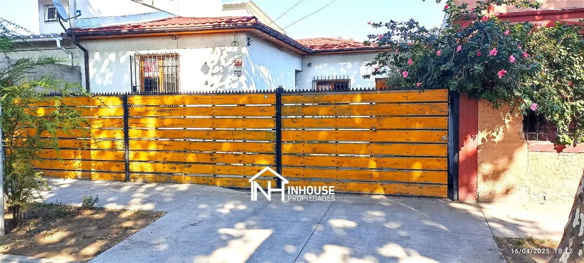Imagen 1 de 12 de Casa En Venta De 2 Dorm. En Independencia