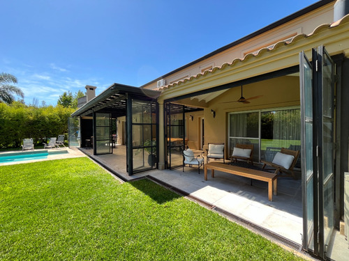 Casa En Venta Barrio Cerrado Saint Matthew´s Pilar.