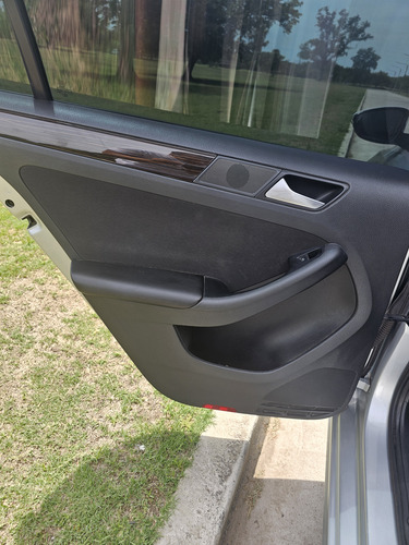 Volkswagen Vento 2.5 Advance Plus 170cv