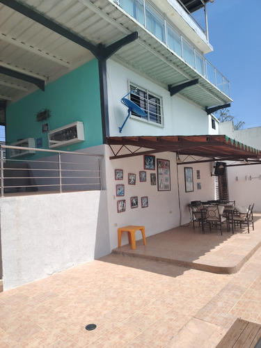 Moderna Casa En El Manzano, Emss