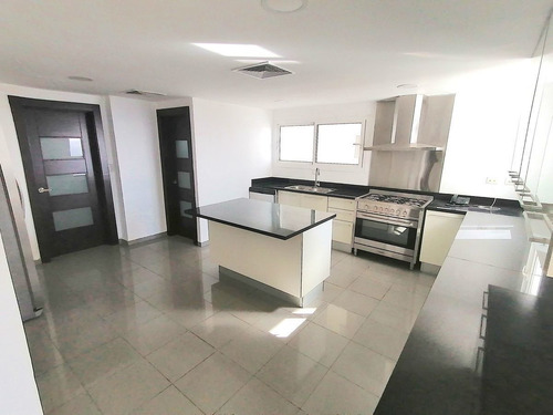 Apartamento En Alquiler En Av. Anacaona En Los Cacicazgos