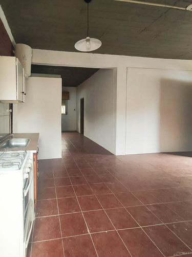 Imagen 5 de 10 de Venta De Excelente Departamento En Ezeiza