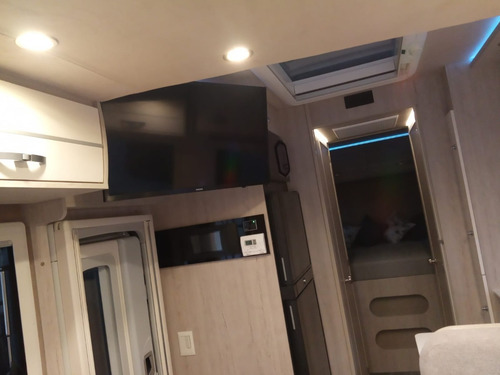 Imagen 8 de 25 de Motorhome