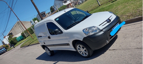 Imagen 2 de 16 de Peugeot Partner 2020 1.6 Hdi Furgon Confort 92