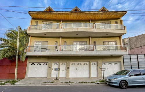 Imagen 2 de 25 de Venta Departamento Tipo Triplex De 4 Ambientes Con Patio Con Parrilla En Sarandí (30746)