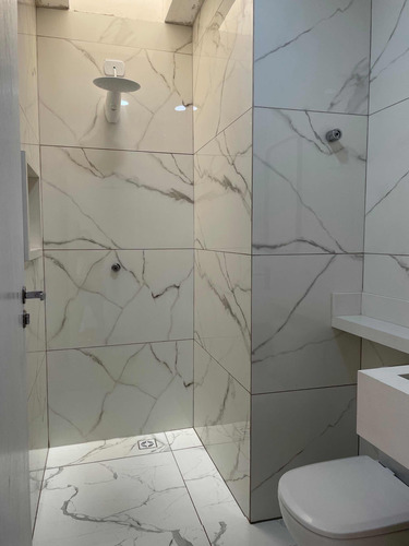 Casa Com 2 Quartos E 1 Banheiro 1 Garagem 1 Lavanderia