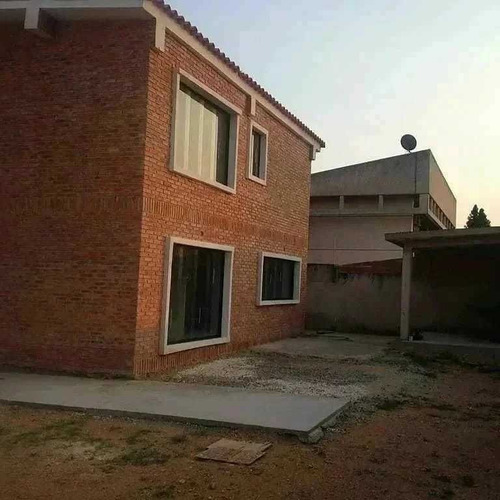 Imagen 5 de 24 de Maria Vende Casa En Urbanización Guataparo