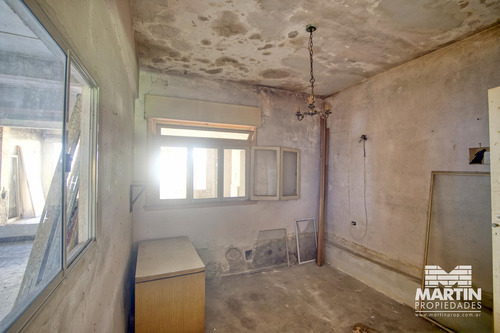 Casa A Reciclar De 277 M2.