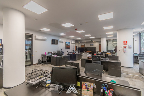 Imagen 13 de 15 de Venta Con Renta En Usd - 5,5 % - Local / Oficina