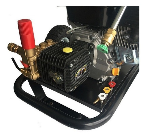 Imagen 2 de 10 de Hidrolavadora A Gasolina Industrial Mini Benz 3200 Psi Motor 6.5 Hp Kholer Y Bomba Italiana Interpump De Uso Continuo