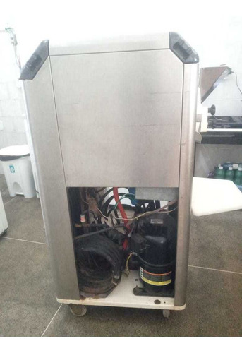 Imagem 2 de 5 de Maquina Automatica De Sorvete Incompemaq