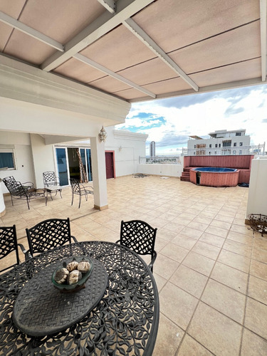 Exclusivo Penthouse Con Hermosa Al Mar En Bella Vista Av. Sarasota