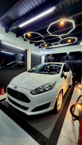 Ford Fiesta Kinetic 1.6 S Plus 120cv