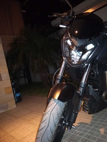 Imagen 7 de 12 de Bajaj Dominar 400