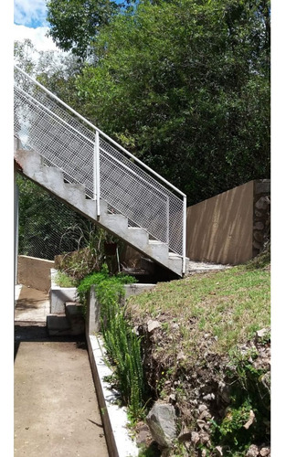 Propiedad En Rio Ceballos-calle Lincoln 1180- B El Caracol