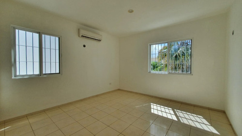 Imagen 3 de 24 de Casa Cerca De Bancarios Excelente Ubicación