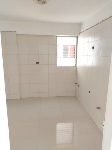 Imagen 3 de 8 de Apartemento En Venta