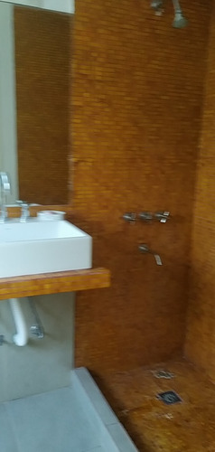 Imagen 13 de 14 de Cabaña Sobre El Lago Para 4-5-6 Pasajeros. Pileta Climatizada Y Fría Con Solar Húmedo