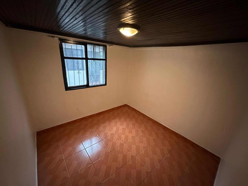 En Arriendo Amplia Casa De 6 Dormitorios Y 2 Baños