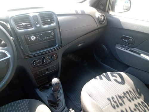 Imagem 3 de 10 de Renault Logan 1.0 12v Sce Flex Life Manual