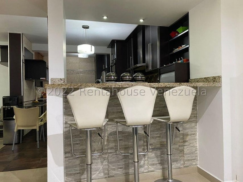 Imagen 22 de 22 de Marol Rentahouse Vende Townhouse En Lomas Del Este Valencia 23-9286