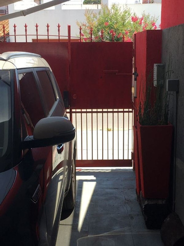 Imagen 2 de 17 de Casa En Venta En Ramos Mejía