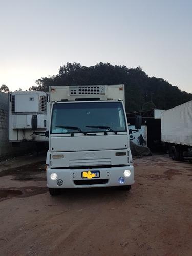 Imagem 2 de 5 de Ford Cargo 1317e