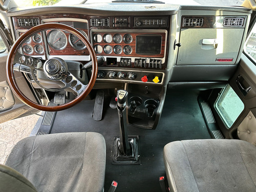 2016 Kenworth W900 Studio Sleeper Motor Cummins Isx15