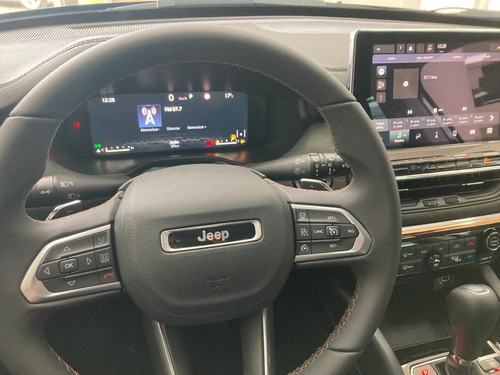 Imagen 11 de 17 de Jeep Commander Limited 2.0t 4x4 At9