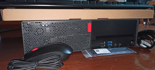 Cpu Lenovo M75s-1 Ryzen 3 3200g 128gb M.2 8gb Wifi Tec Y Mou (Usado)