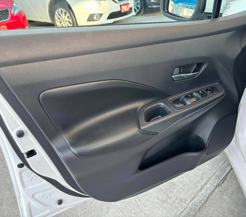 Nissan Versa 1.6 Advance Mt