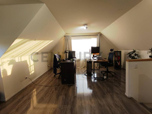 Se Vende Casa 3 Pisos, El Hualle Sur, La Florida