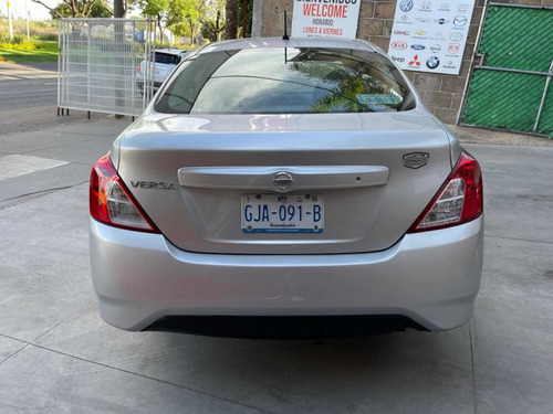 Imagen 7 de 15 de Nissan Versa 2017 1.6 Drive Mt