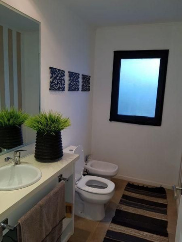 Casa En Venta De 2 Dormitorios En Pinares