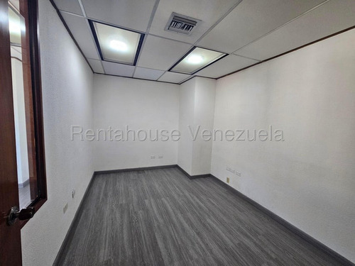 Y.t. Oficina En Venta, Campo Alegre Mls #25-24716