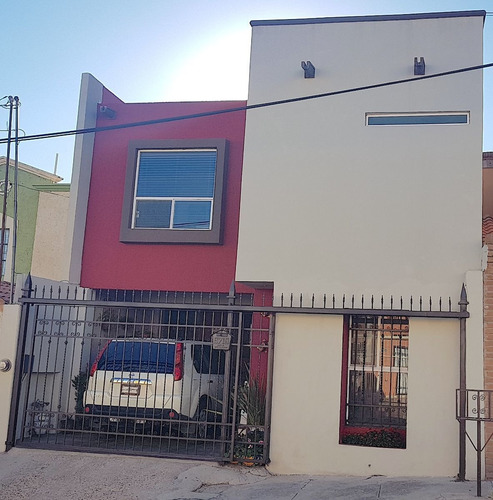Imagen 1 de 25 de Venta Casa En Fracc. Los Alamos $1,950,000