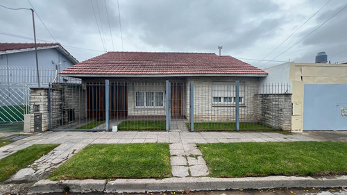 Venta Casa 3 Amb Apta Credito Con Parque Y Depto  