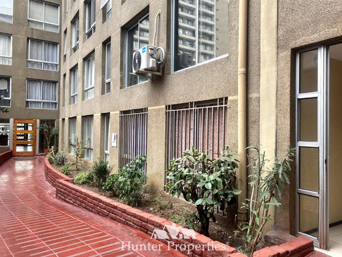 Depto En Venta De 2d+1b. En Santiago