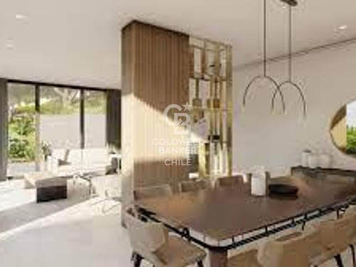 Moderna Casa Condominio Álvaro Casanova