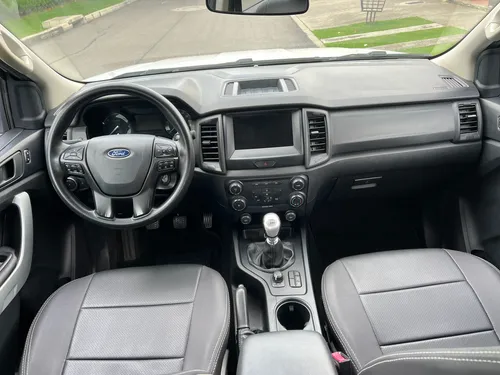 Ford Ranger Xls 4x4 Mt 3.2 Diesel Aa Abs Fe Modelo 2022