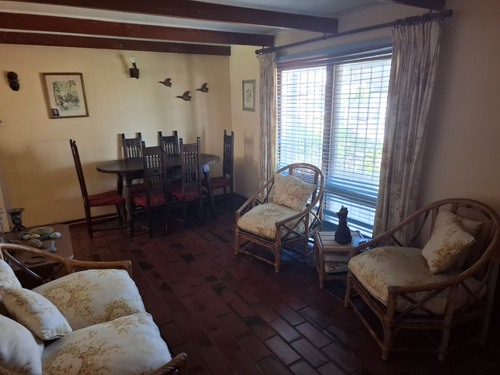 Casa En Calle La Pinta - Sitio De 350 M2