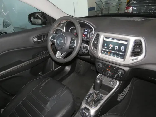Jeep Compass LONGITUDE PLUS 2.4 AUT