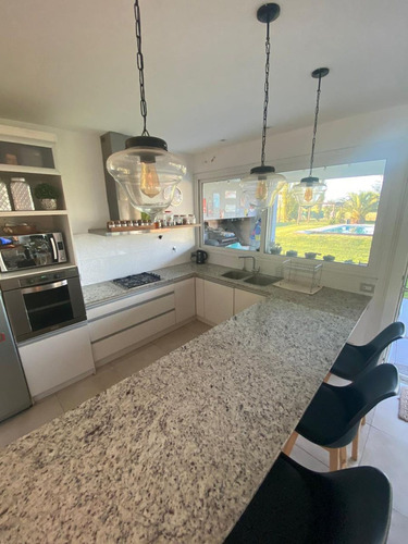 Casa En Venta En Pergamino Con Pileta