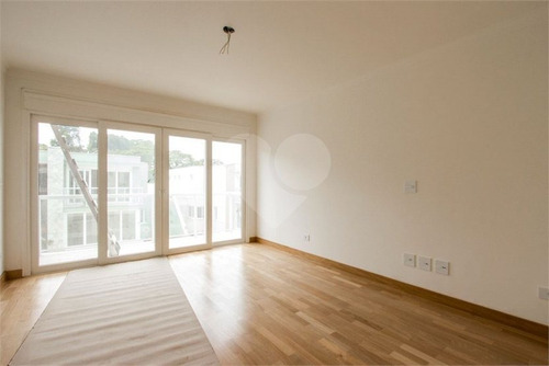 Altíssimo Padrão No Miolo Do Bairro. Casa Em Condomínio 4 Suítes Com Piscina. - 375-im83399