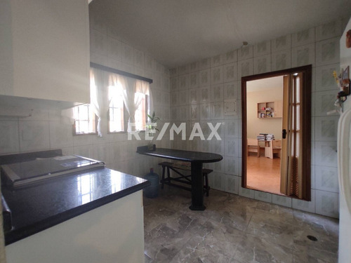Imagen 7 de 19 de En Venta Bella Y Amplia Casa A Remodelar Morro Ii. Cód.: 129748. 04144841043